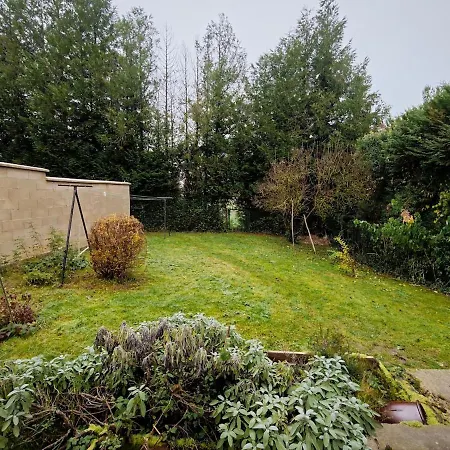 Le Nid Des Hirondelles Avec Borne De Recharge *