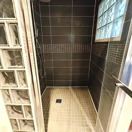 Le Nid Des Hirondelles Avec Borne De Recharge Hébergement de vacances